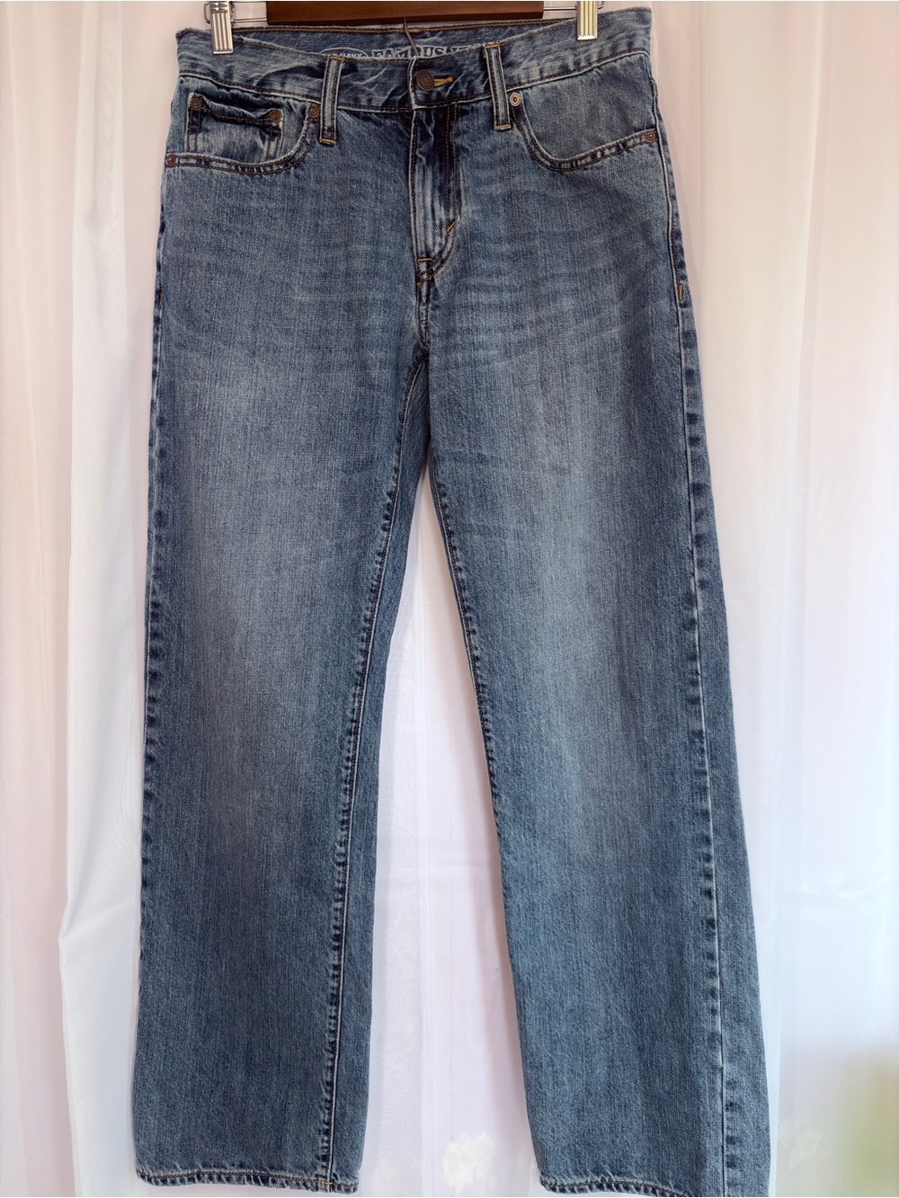 Old Navy Men's Bootcut Loose Jeans in Faded Blue Famous Denim